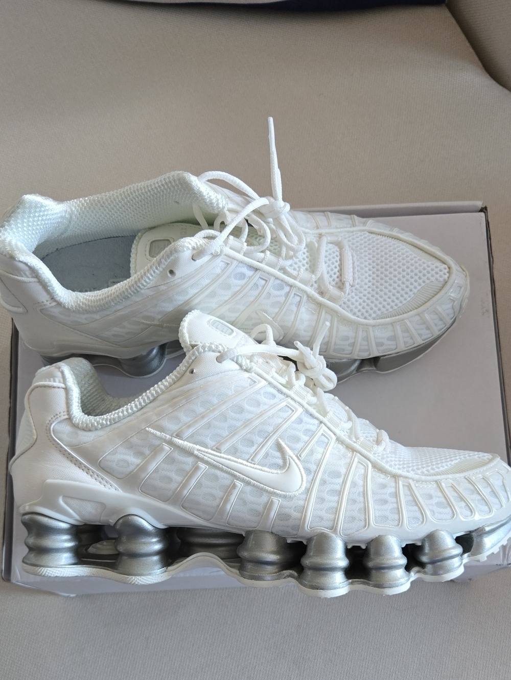 Nike Shox Women's US8.5/UK6/EU40 Sail Ivory Cream White Platinum New